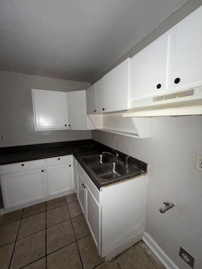 Photo - 2740 McGregor Ave