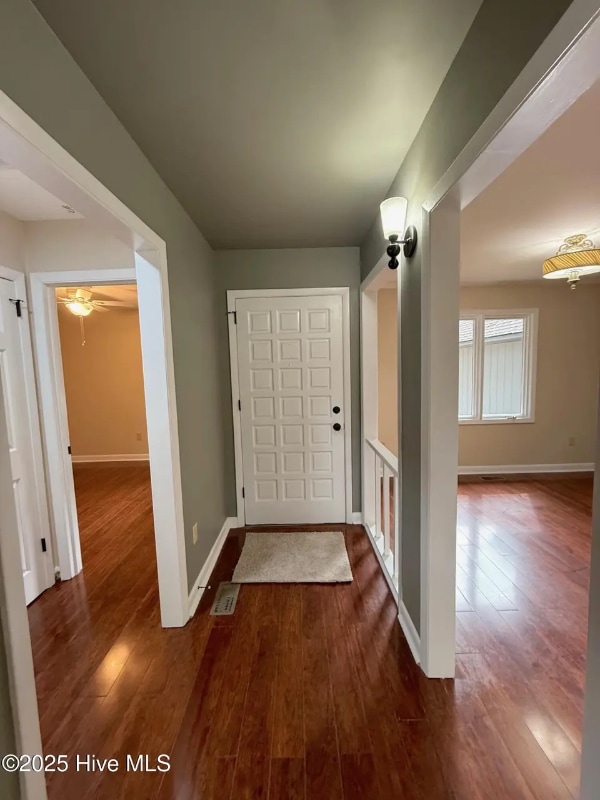 Photo - 107 E Baywood Ln