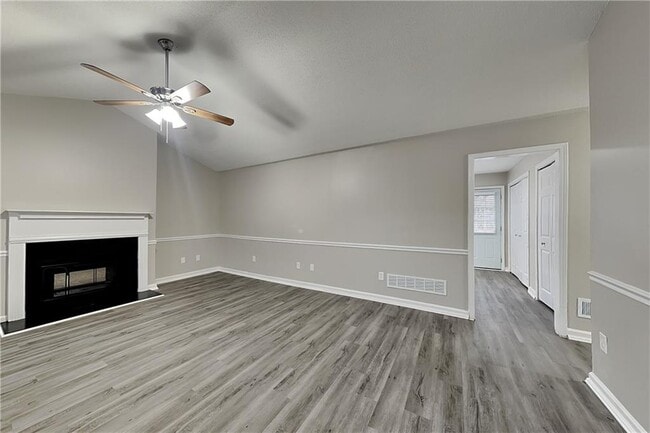 Photo - 35 Amber Trce