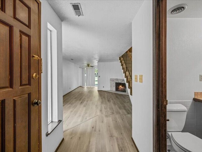 Photo - 501 Wright Ave Unit #1