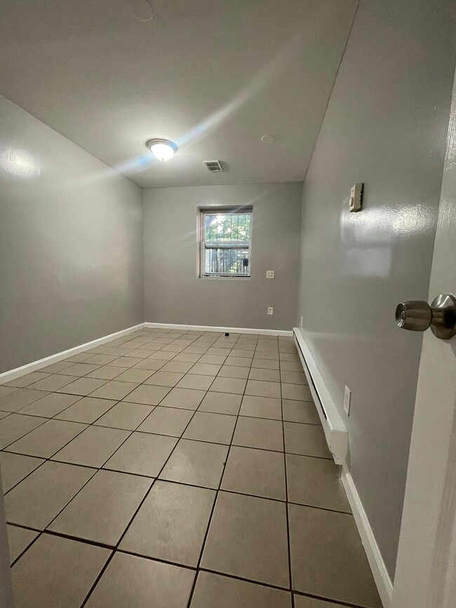 Photo - 261 Halladay St Unit Basement