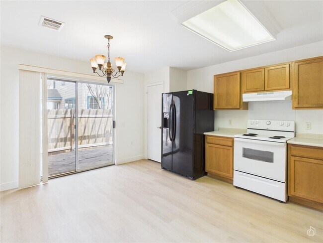 Photo - 6824 Walkup Ln