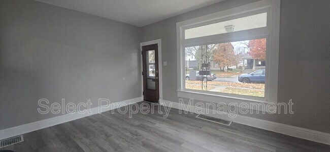 Photo - 1112 Lake Ave