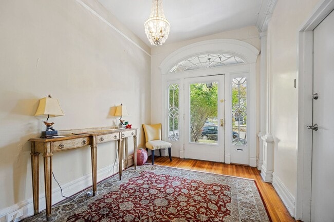 Photo - 22 N Arthur Ashe Blvd Unidad Apt 3