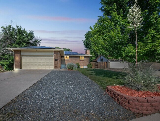 Updated 5BR House near Stanley Marketplace... - Updated 5BR House near Stanley Marketplace...