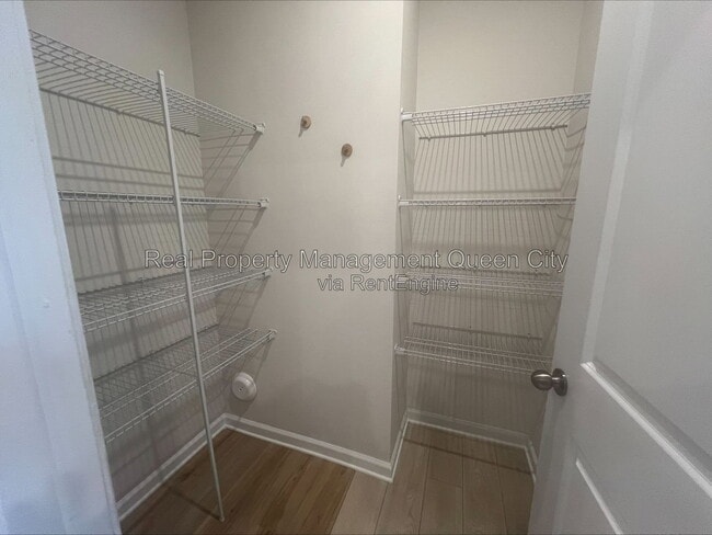 Photo - 2407 Lazette Dr