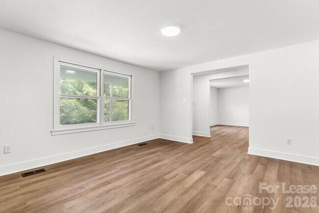 Photo - 761 Randa Dr