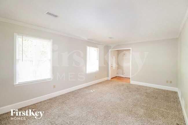 600 River Oak Loop