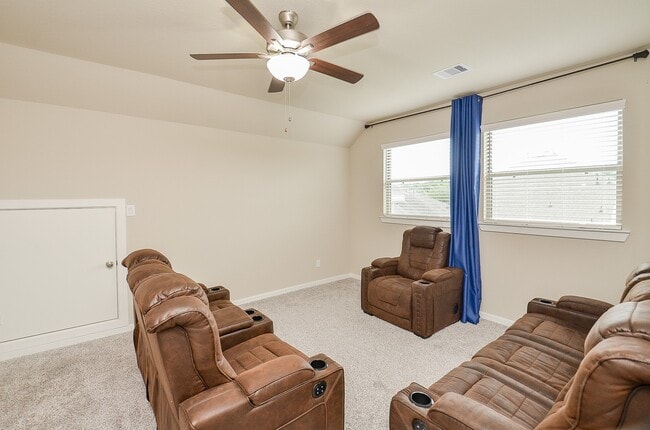 Photo - 6807 Vista Ledge Dr