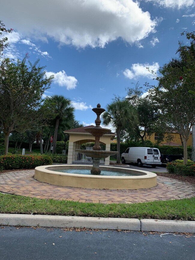 Photo - 874 Fieldstone Way