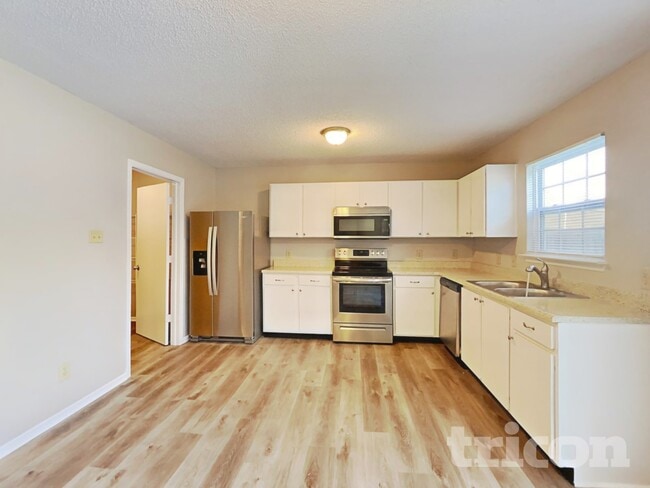 6219 Monteo Ln