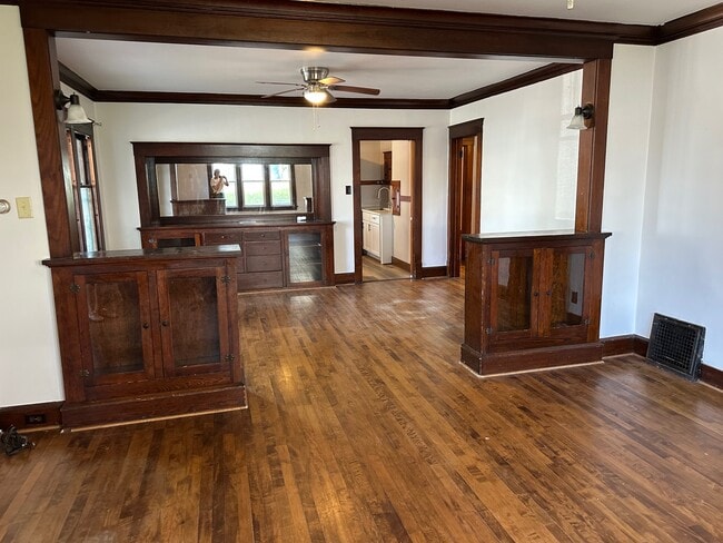 Building Photo - 507 Niagara Ave