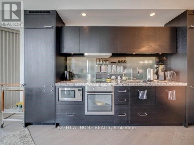 Photo - 45 Charles St E Unit 4107