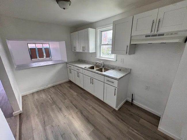 Photo - 1716 N 6th St