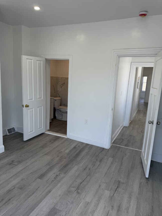 Photo - 415 S 10th St Unit APT 2