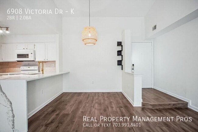 Photo - 6908 Victoria Dr Unit K