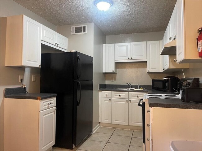 Photo - 3595 Woodbriar Cir Unit I