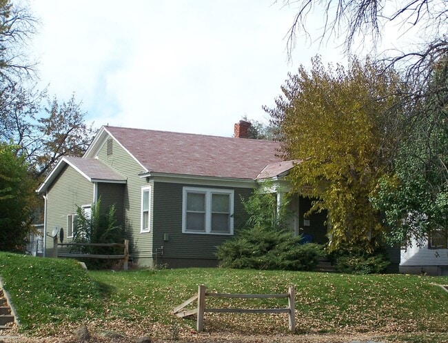 Building Photo - (2017 8th Ave)