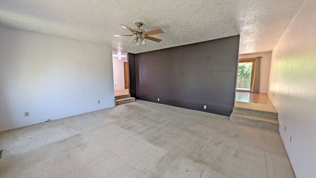 Photo - One level home with lots of character in Hillsboro.