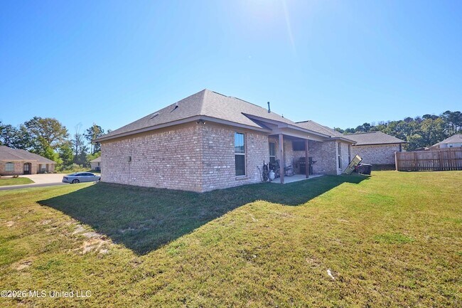 Photo - 115 Rotherfield Pl