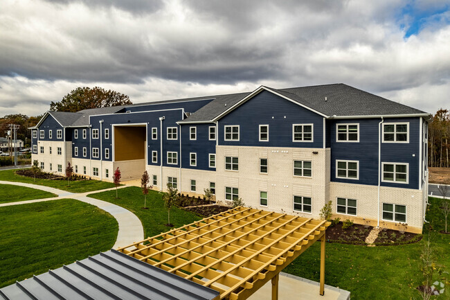 Photo - Breeze Crossing