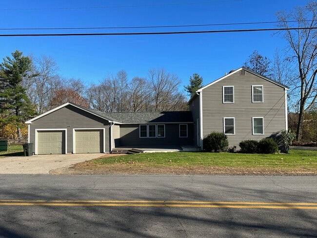 Vista frontal - 480 Newington Rd