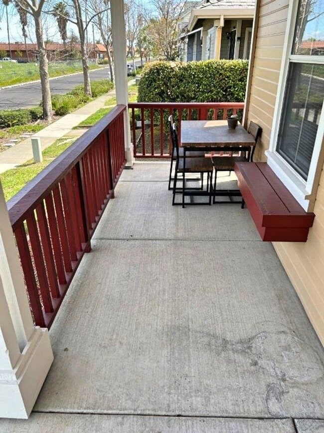 Photo - Modern 4 Bedroom 3 Bath Close to Marina Suisun City *Star Rentals