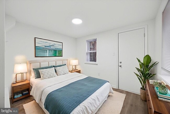 Photo - 1225 W Silver St