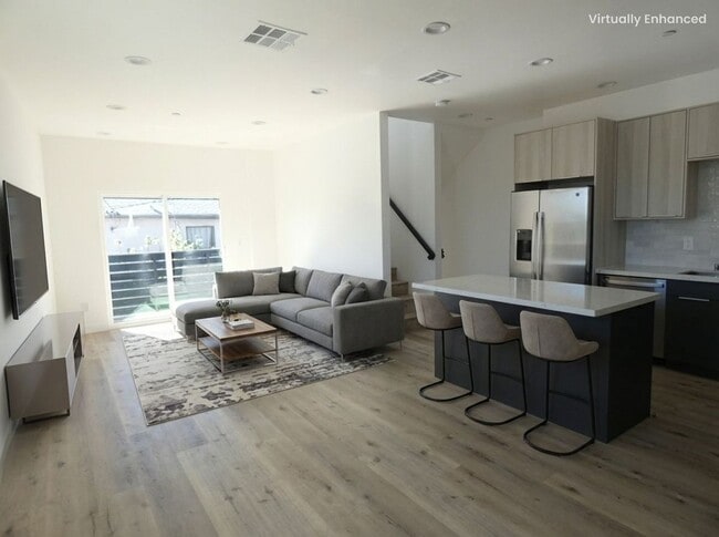 Building Photo - 5522 Barton Ave Unit 5524 Barton Ave