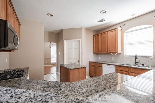 Building Photo - 9611 Sage Deck Ln