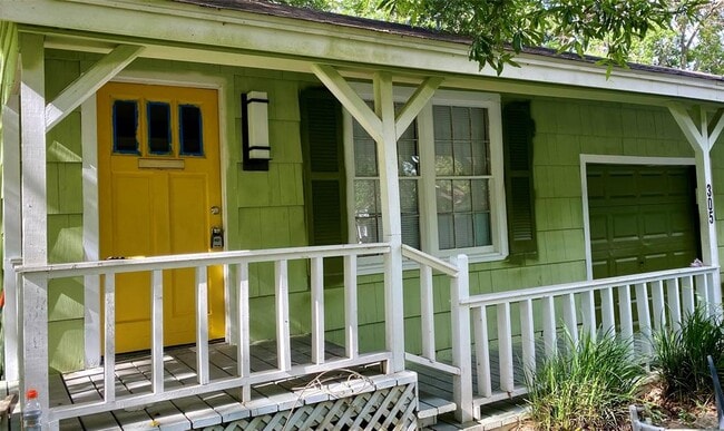 Photo - 305 Forrest St House
