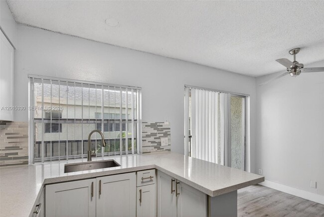 Photo - 4409 Treehouse Ln Unidad F