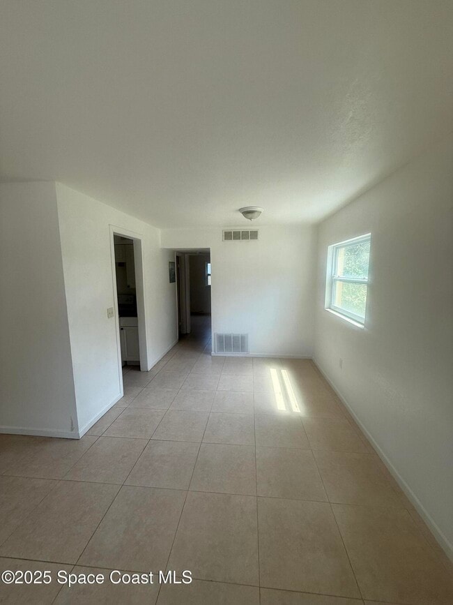 Photo - 89 NW Irwin Ave Townhome
