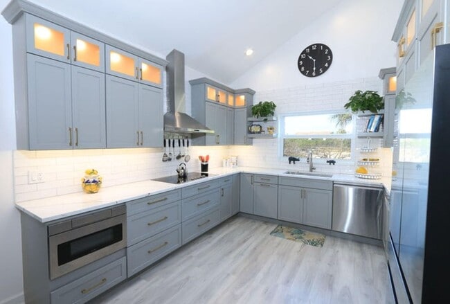 Building Photo - 4161 S US Hwy 1