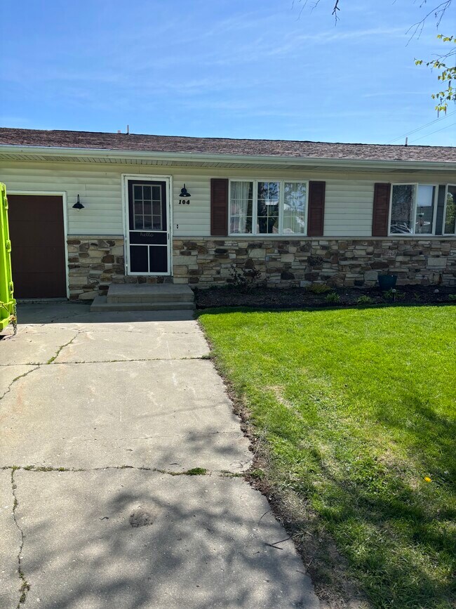 Photo - 102 Westgate Dr Townhome