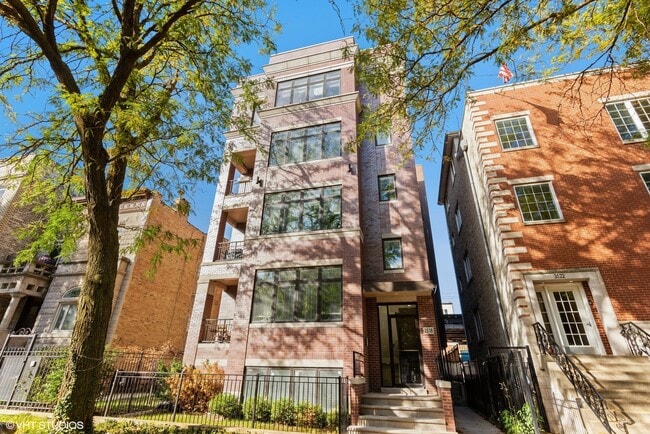 Building Photo - 3518 N Wilton Ave