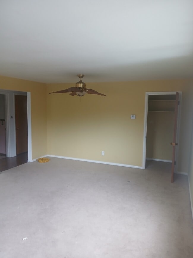 4233 Century Ln Unit 2