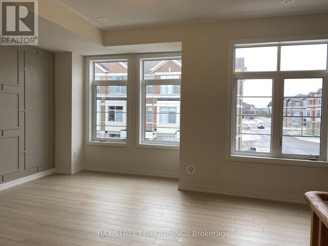 Photo - 15 Sissons Wy