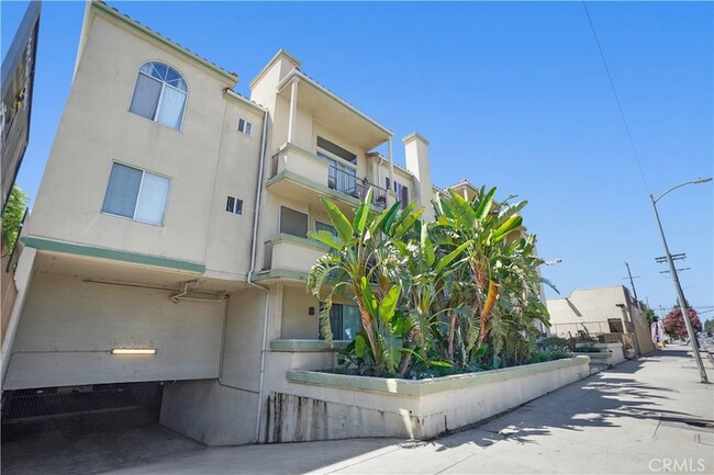 Photo - 16940 Chatsworth St Condo Unit 304