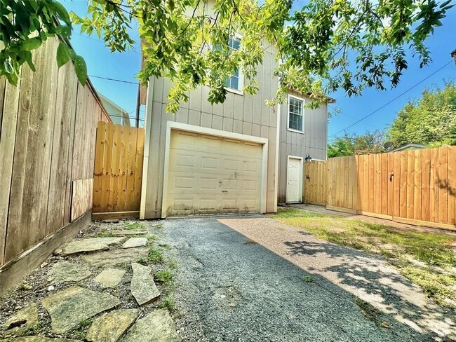 Building Photo - 114 Munford St Rental