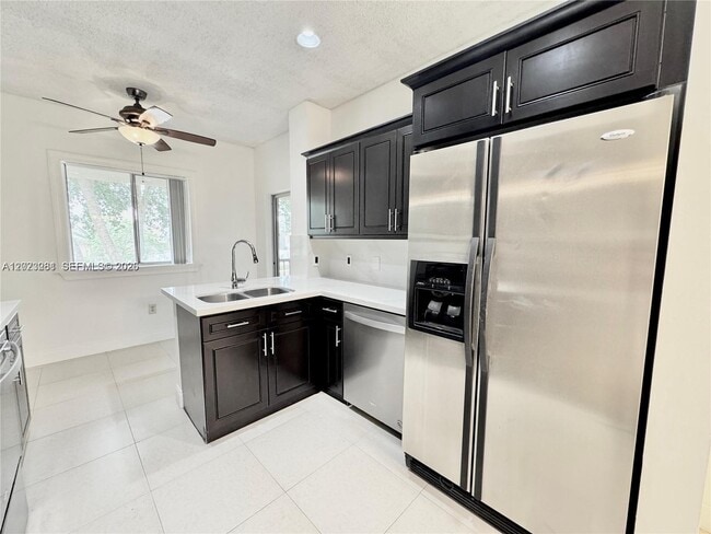 Photo - 16320 Malibu Dr