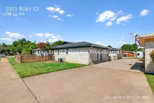 Photo - 1005 Roky Ct