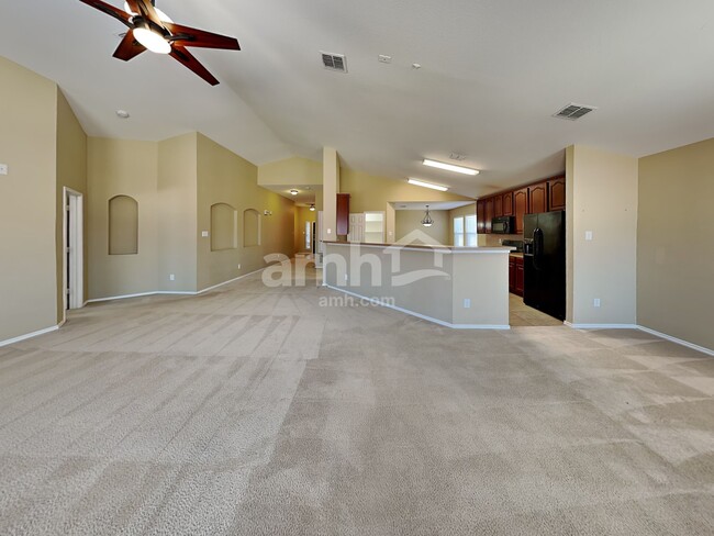 Photo - 1415 Spinnaker Way