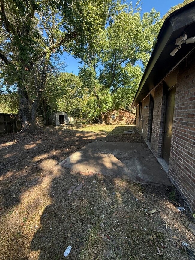 Photo - ** 3 Bed 2 Bath located off Wares Ferry ro...