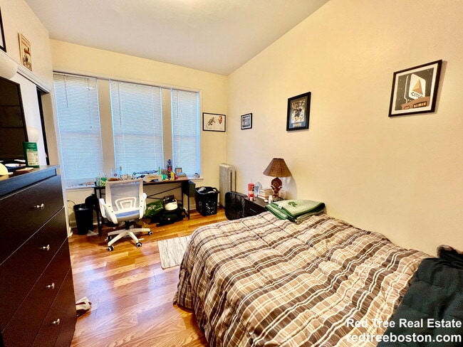 Photo - 1706 Commonwealth Ave Unit U24