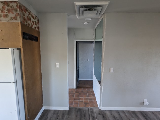 Photo - 540 Collins Ave Unit B