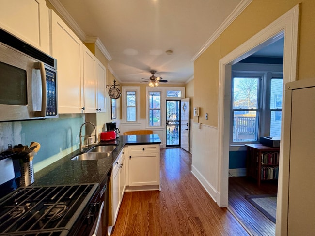 Photo - 527 Shepherd St NW