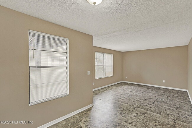 Photo - 475 Crabapple Ct Unidad A