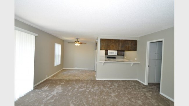 Photo - Country Club Village Apartments