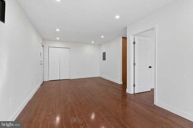 Photo - 16 S Van Dorn St Unit 506